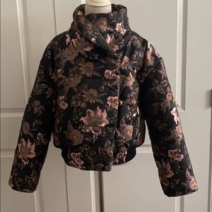 Cropped floral puffer